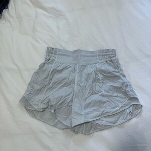 Lululemon Hotty Hot - White